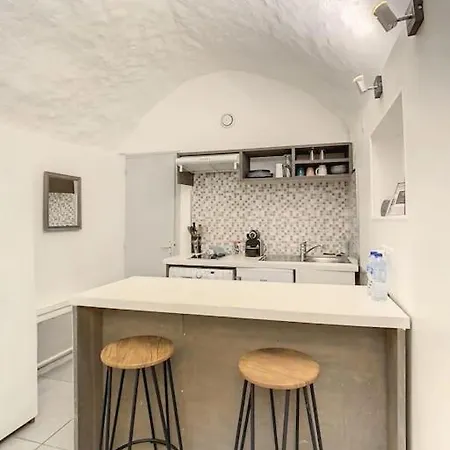 Le Panisse - - 9 Min Palais - *